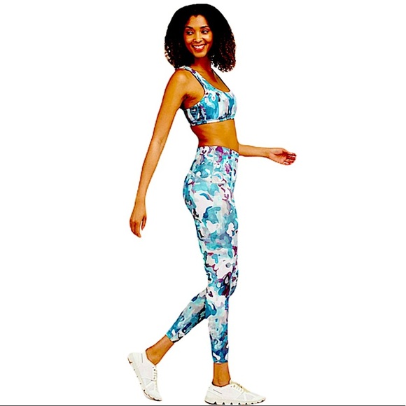 NEW Spanx 7/8 Booty Boost Collection 7/8 Painted Camo Multicolored Leggings NWT - Picture 2 of 13